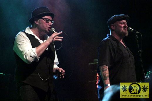 El Bosso - Die Ping Pongs (D) 7. Freedom Sounds Festival - Essigfabrik, Koeln 26. April 2019 (16).JPG